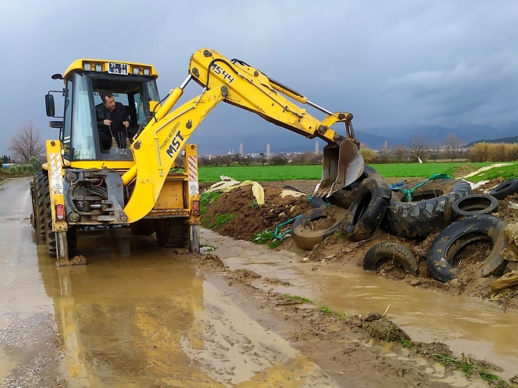 Ödemiş Belediyesi Aşırı Yağışlarla Birlikte Seferber Oldu